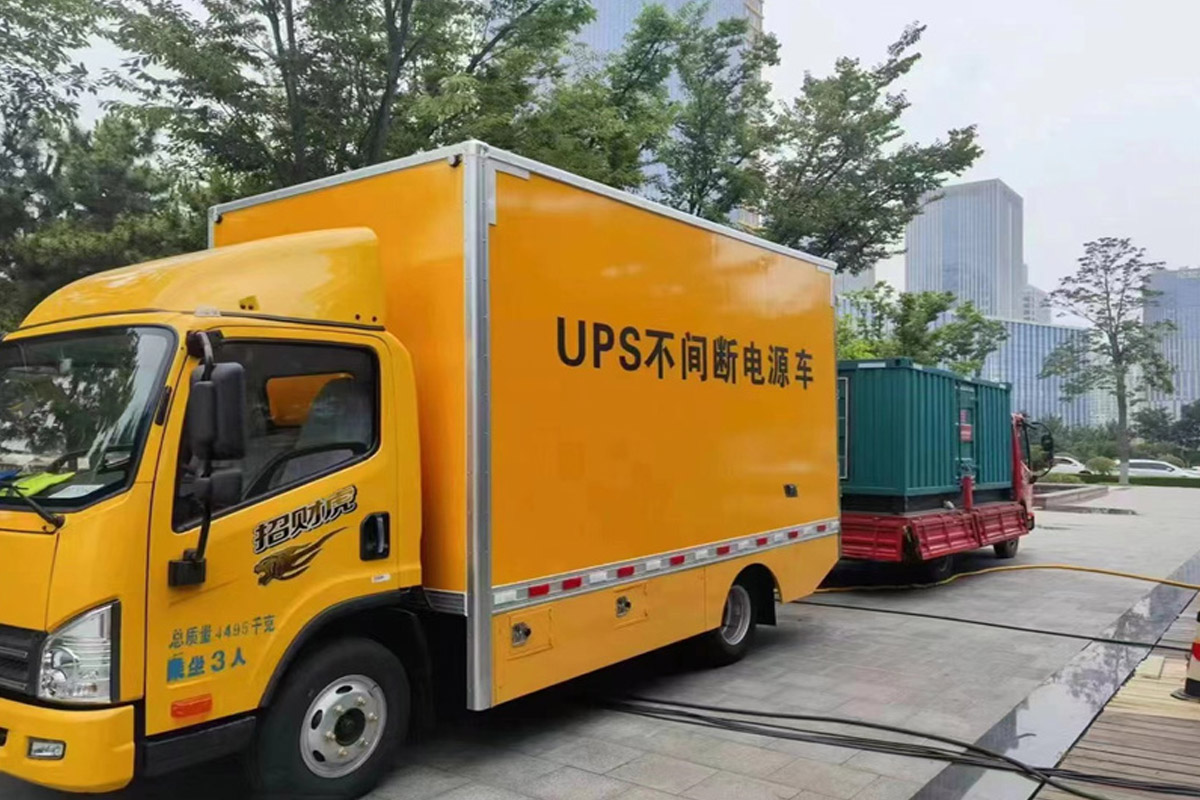 华蓥发电机租赁施工现场