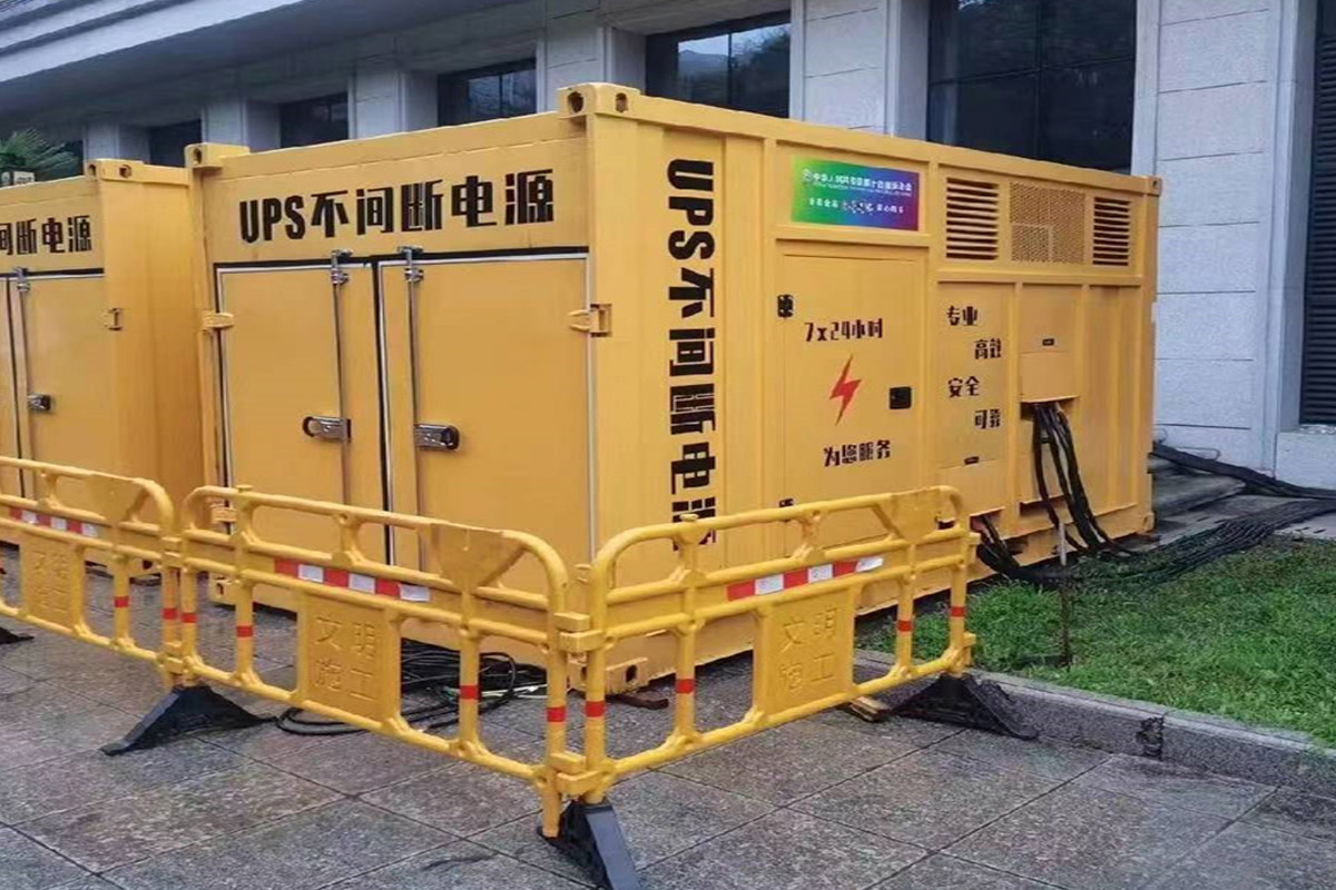 华蓥发电机租赁施工现场